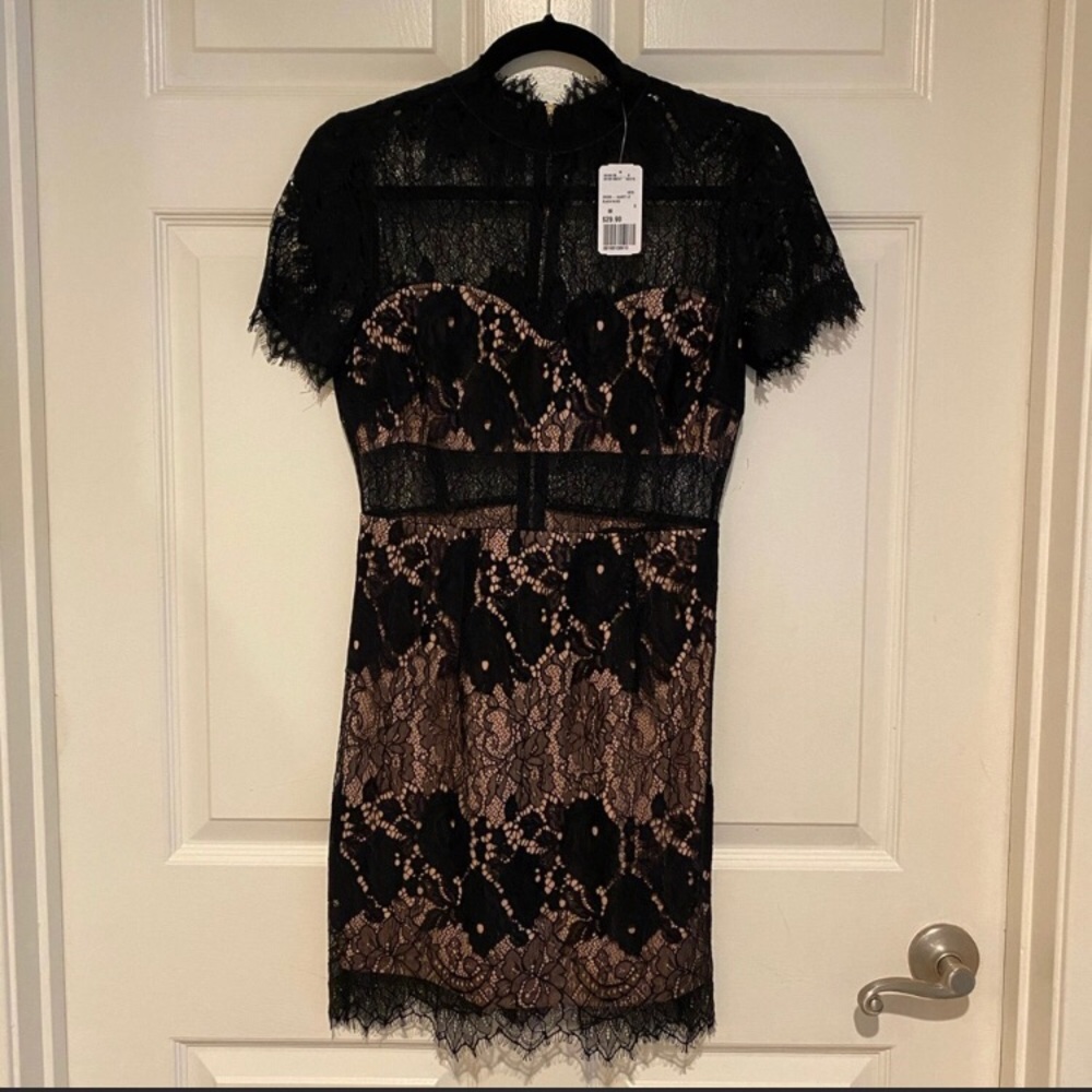 New with tags forever 21 black lace dress